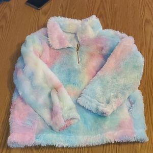Girls size 6/7 fuzzy half zip pull over